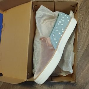 Never Worn Womens Keds Size 8.5, comes with box